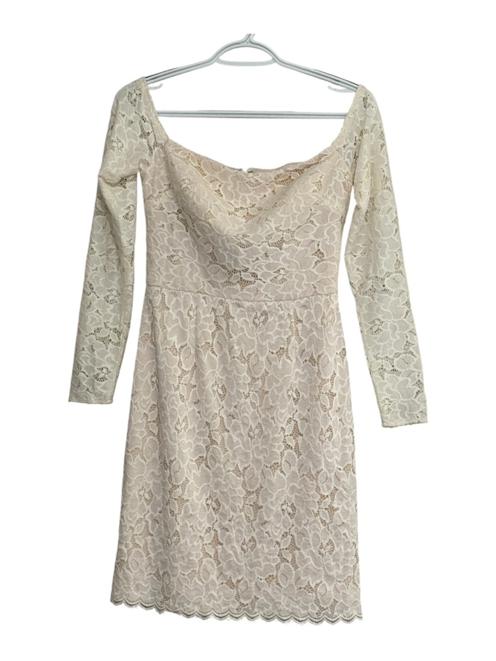 DB studio Elegant Ivory Lace Long Sleeve Dress with Scoop Neckline